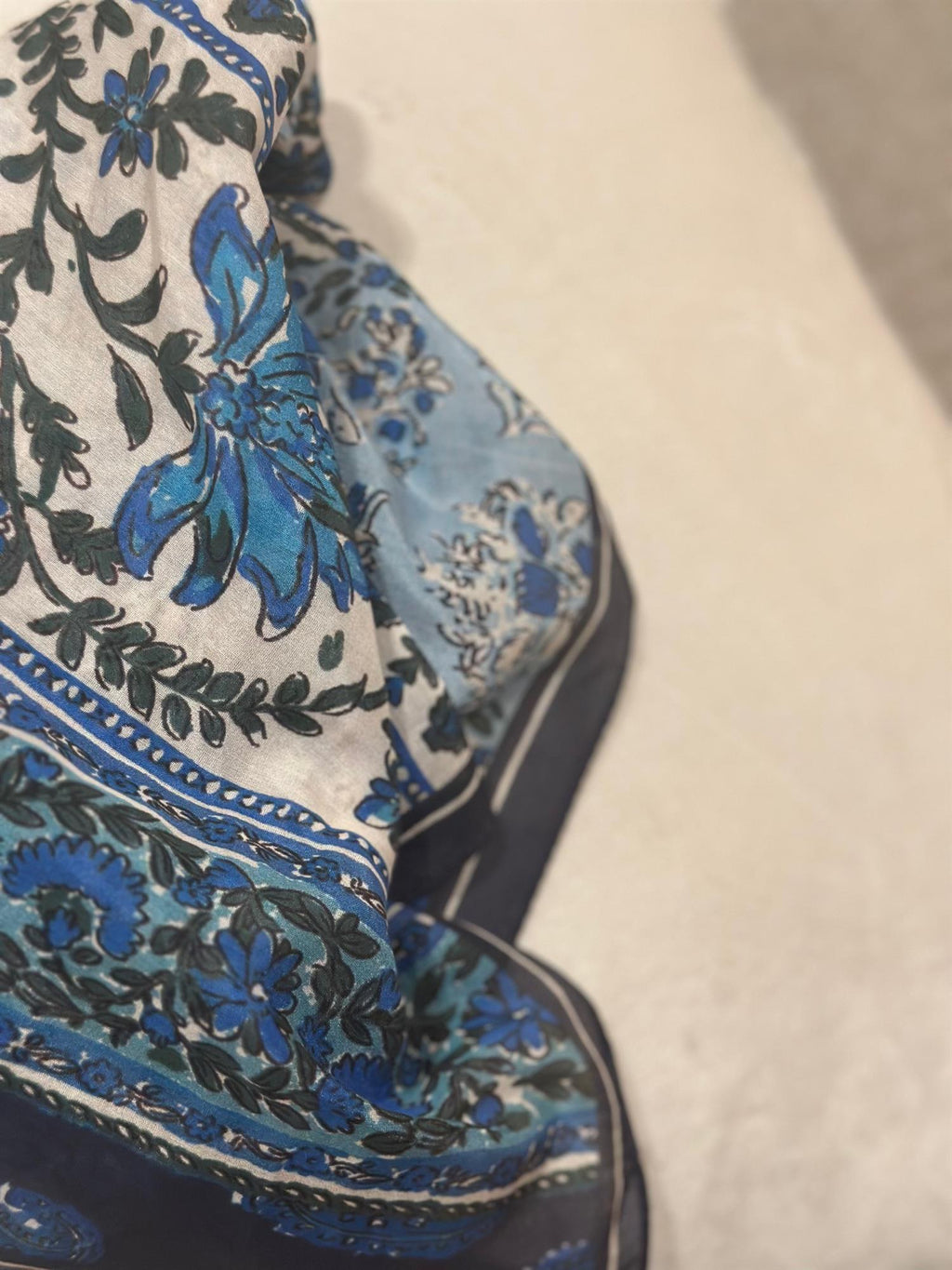 Manzini skjerf-bom/silke blå