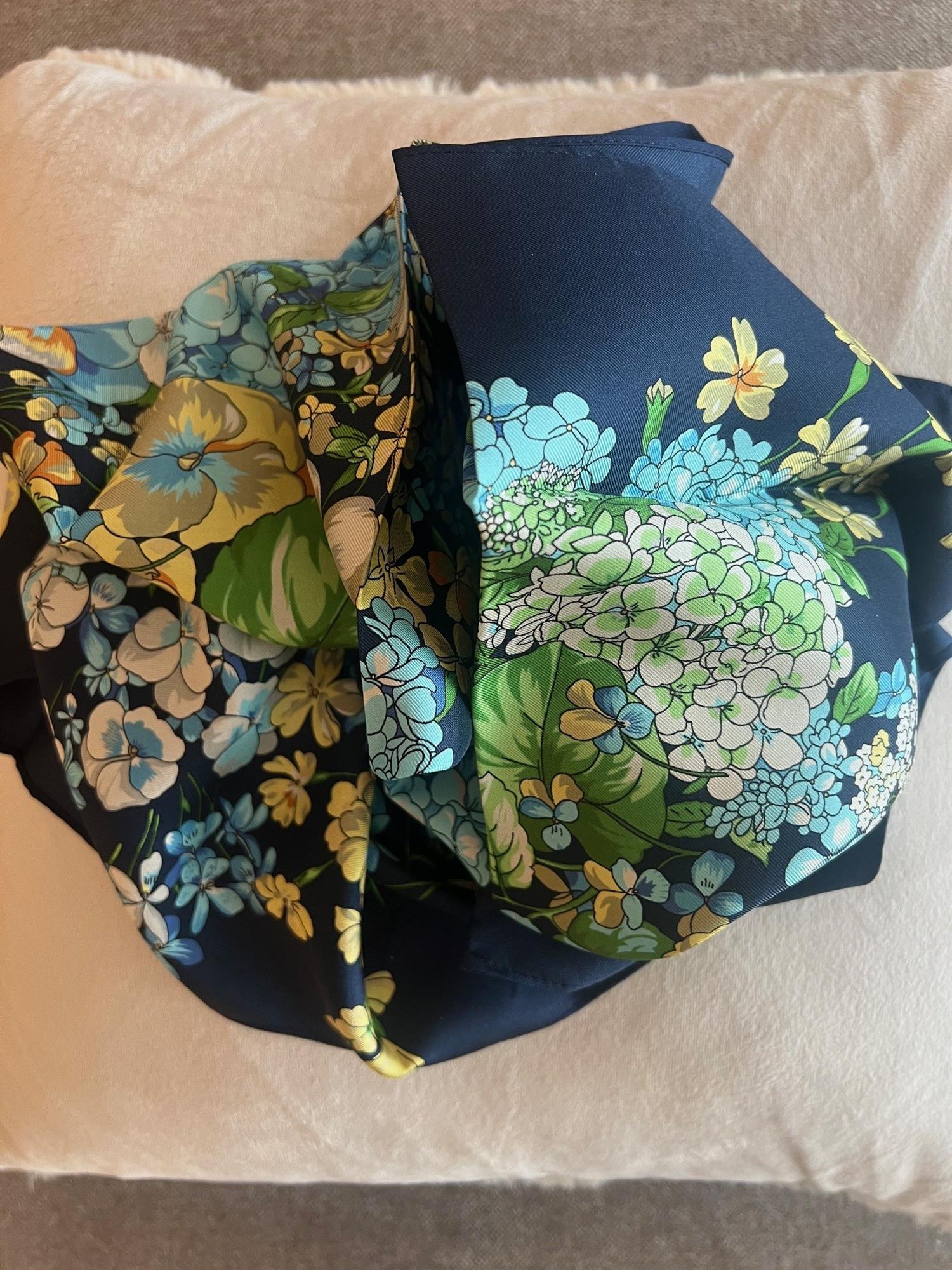 Alexandra Silkeskjerf