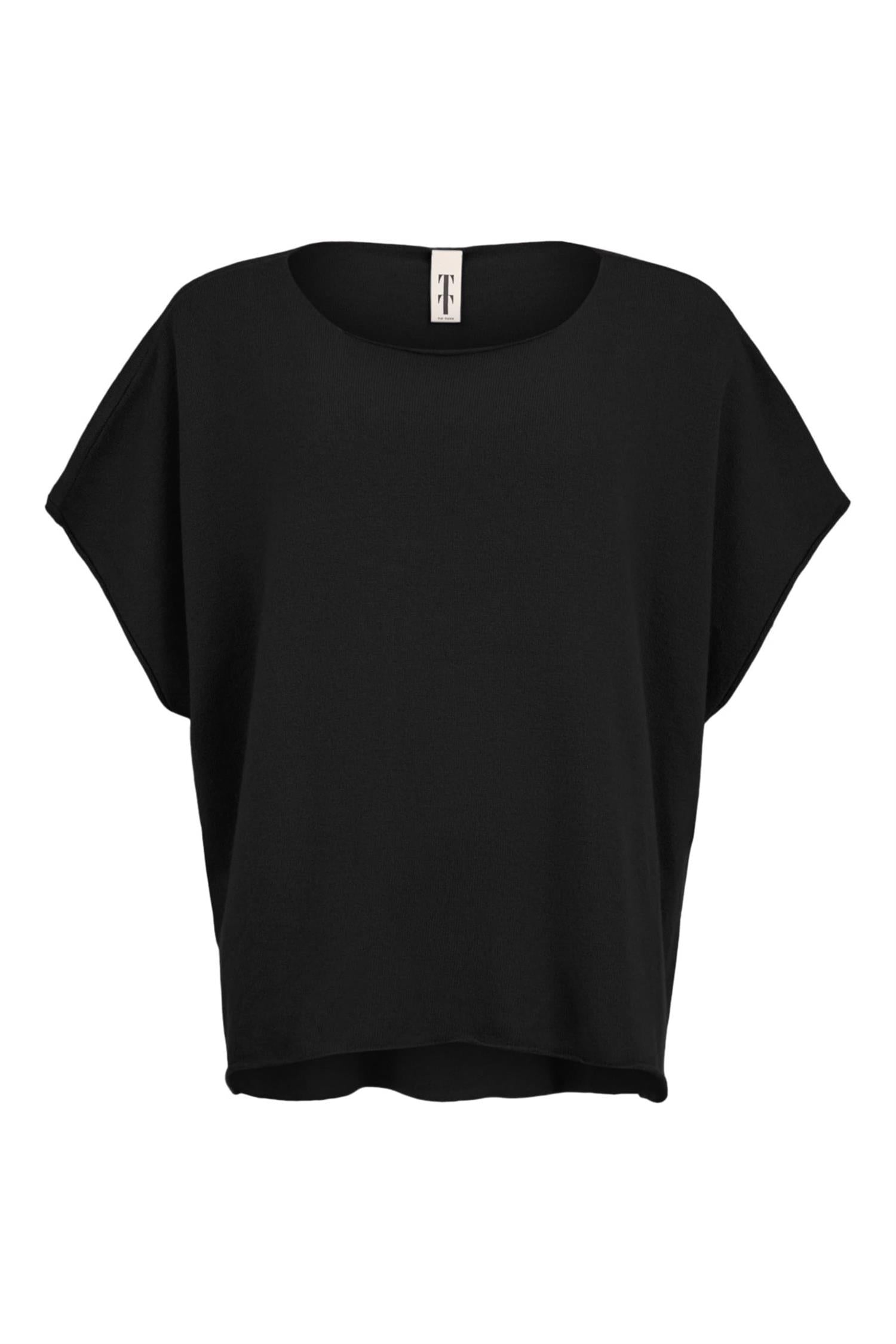 Colette poncho-black
