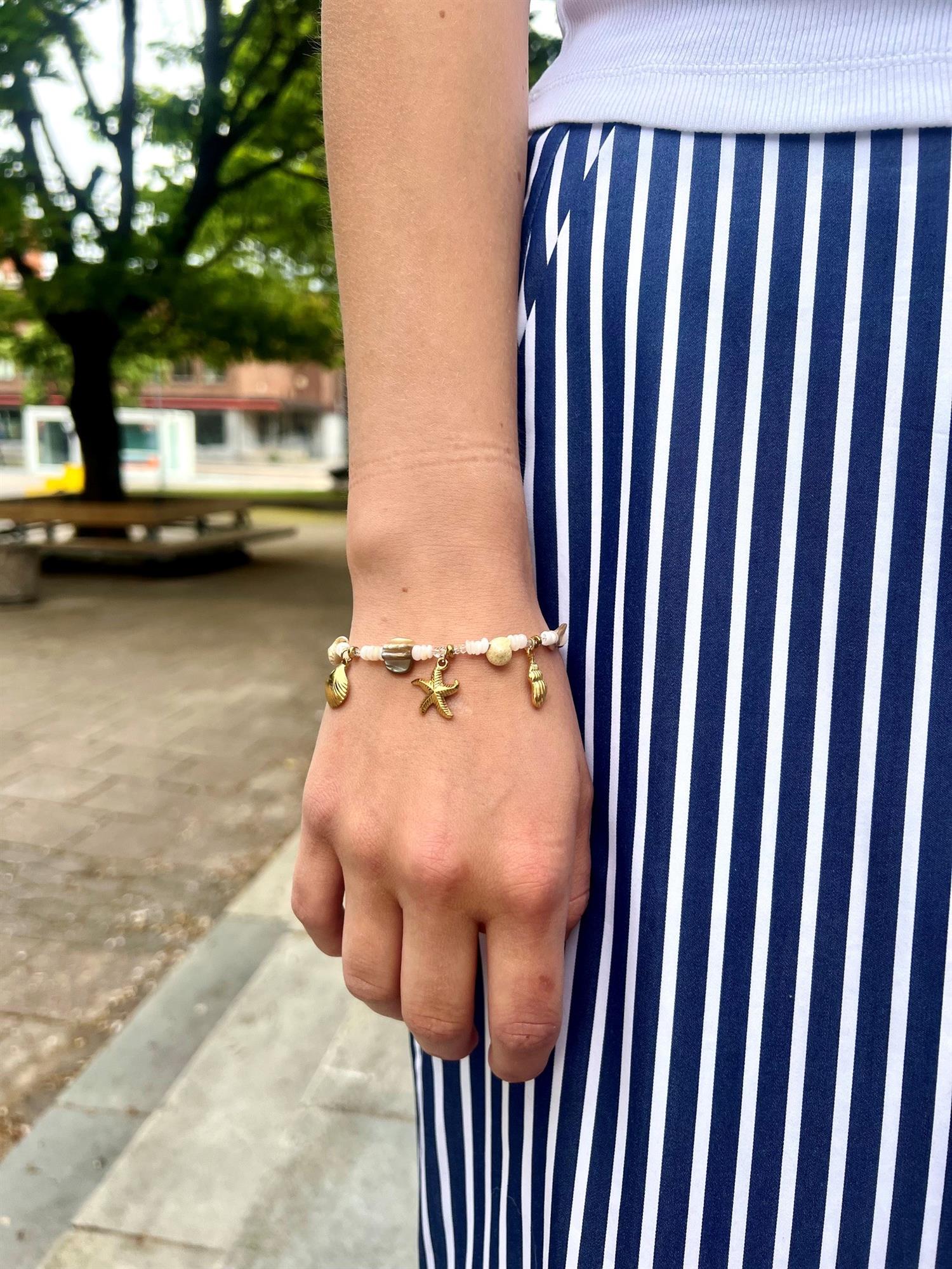 Petronella Armbånd m charms