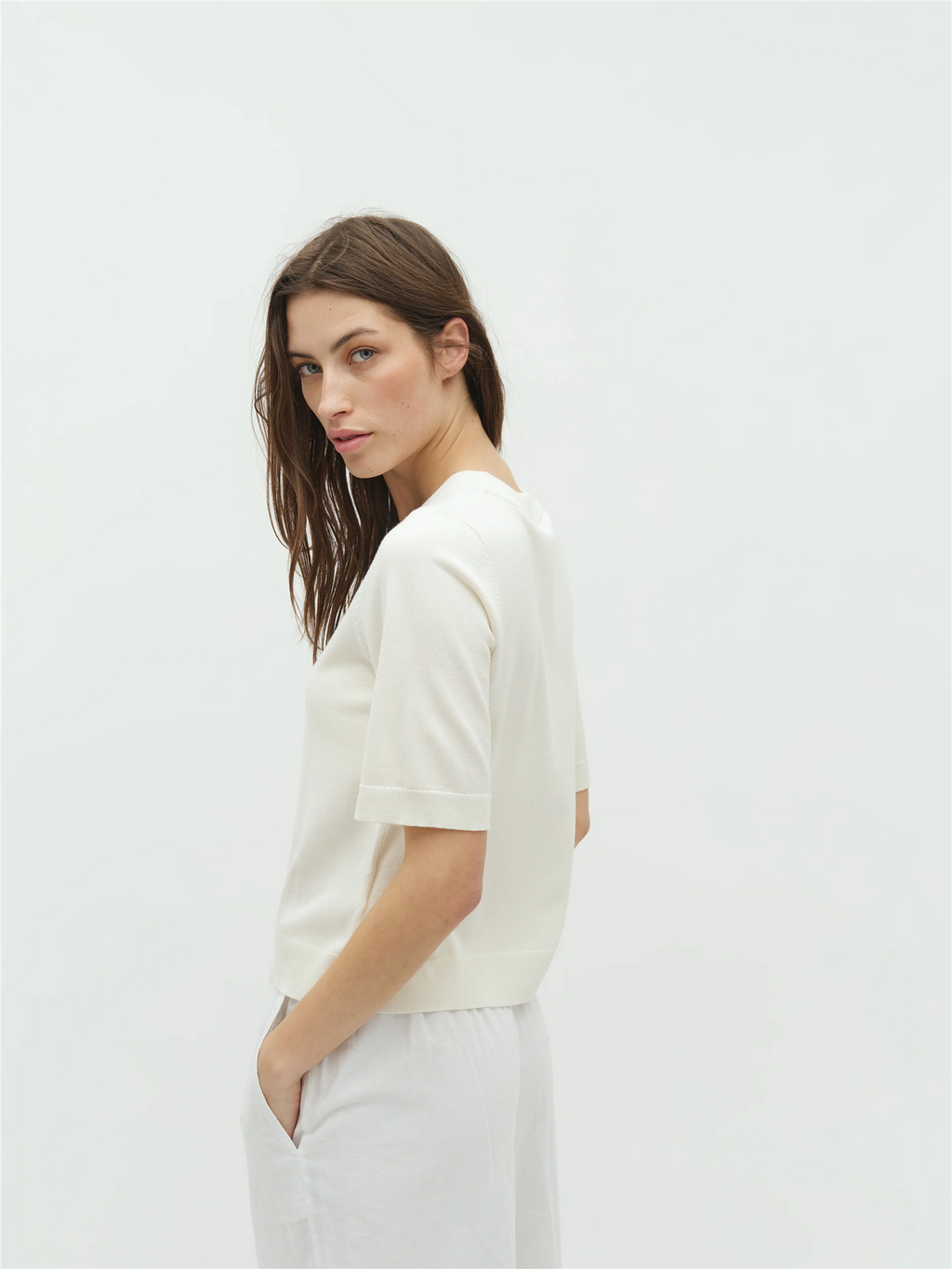 Carla-M-offwhite