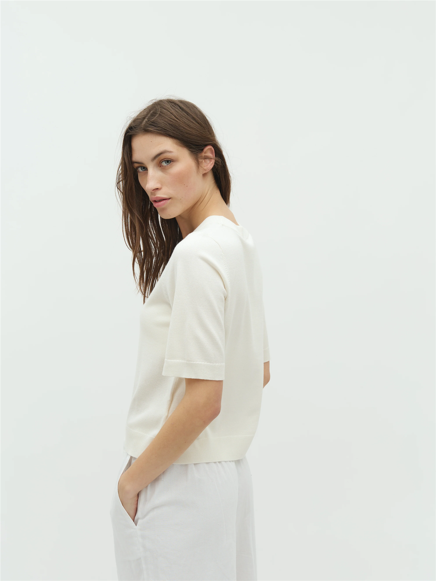 Carla-M-offwhite