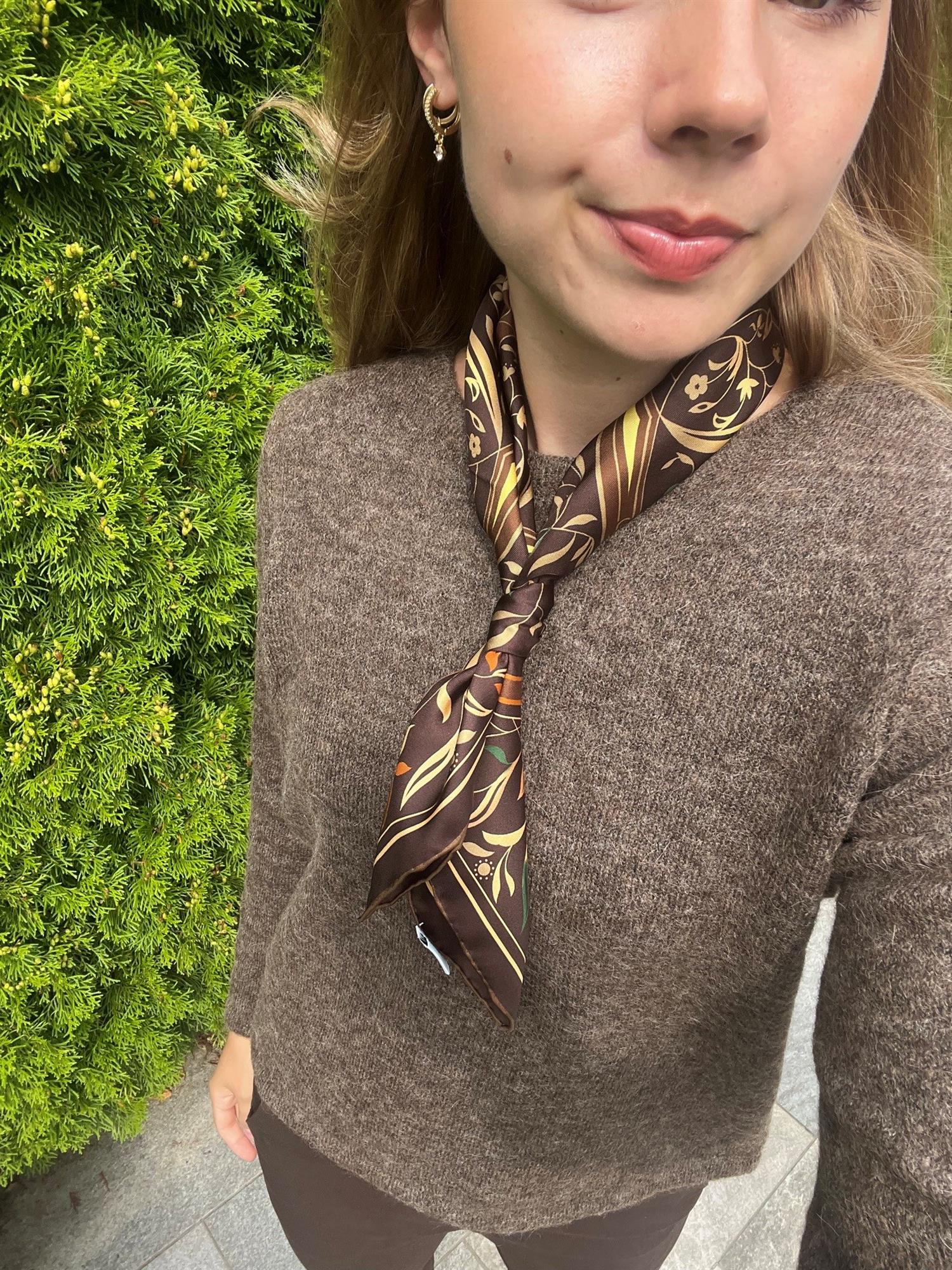 Lynn Silk Scarf - mørk brun